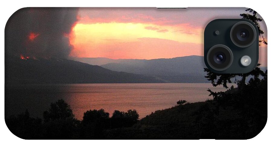 Forest Fire iPhone Case featuring the photograph Terrace Mountain Fire 4 by Will Borden