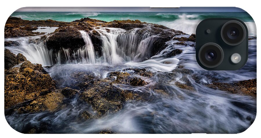 Thors Well iPhone Case featuring the photograph Thor's Well by Dave Koch