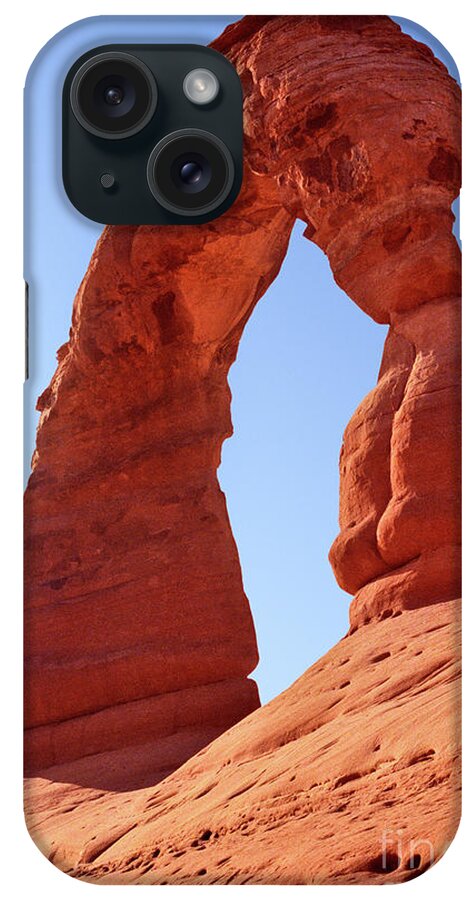 Delicate Arch iPhone Case featuring the photograph Utah - Arches National Park - Delicate Arch 5 by Terry Elniski