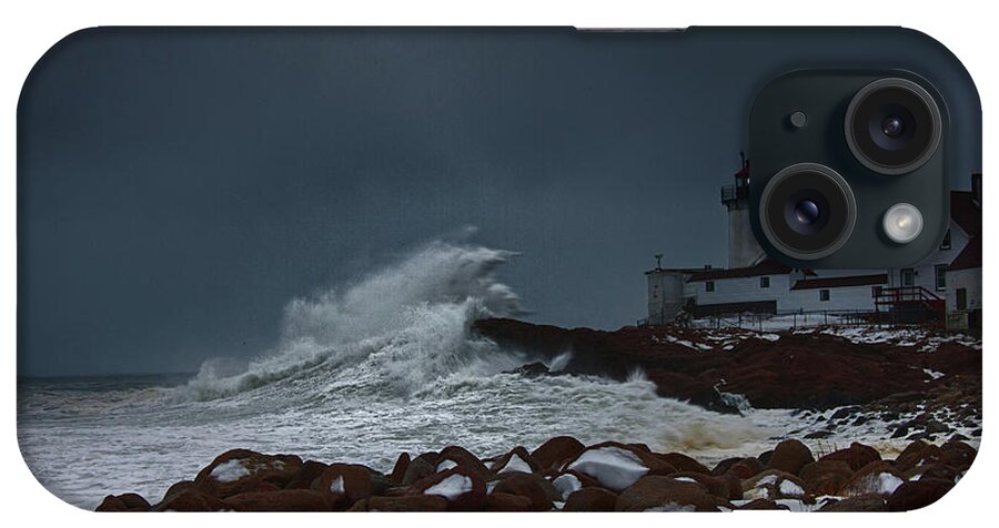 #jefffolger iPhone 15 Case featuring the photograph Waves reaching for Eastern Point Lighthouse by Jeff Folger