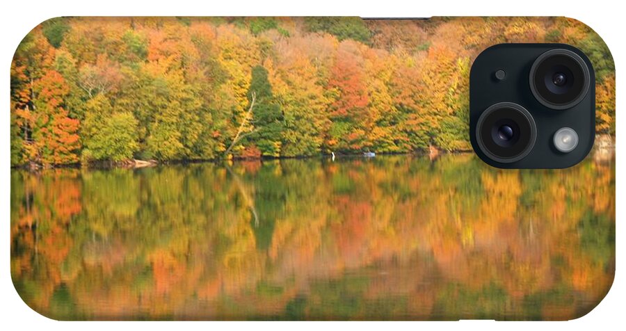 Landscape iPhone Case featuring the photograph Who's the Artist by Ed Smith