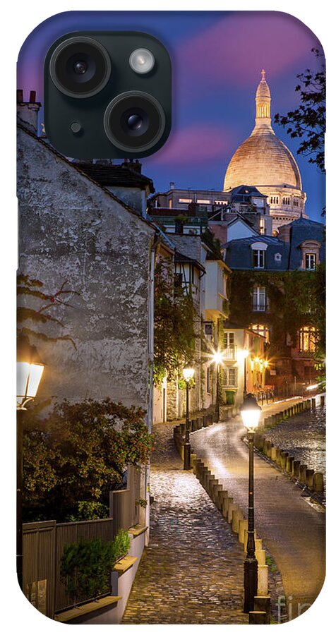 Montmartre iPhone Case featuring the photograph Montmartre Twilight #2 by Brian Jannsen