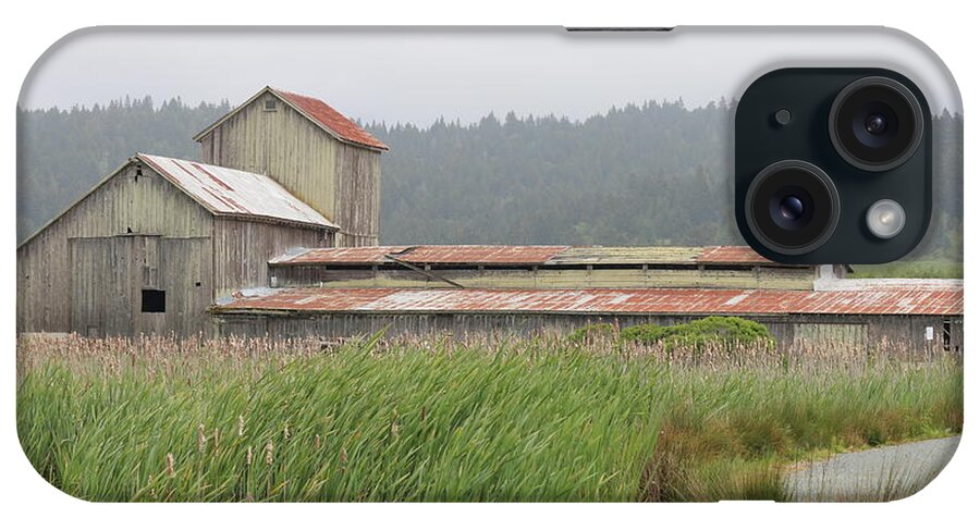 Barn iPhone Case featuring the photograph Barn by Christy Pooschke