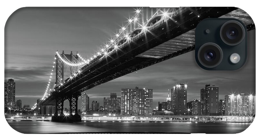 Lower Manhattan iPhone Case featuring the photograph New York City - Manhattan Bridge by Shutterworx