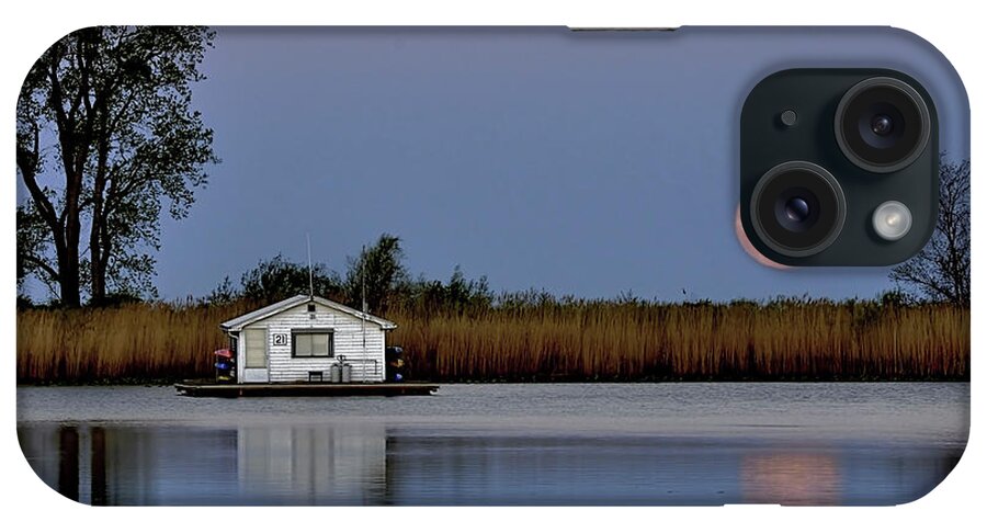Supermoon 2012 iPhone Case featuring the photograph Supermoon 2012 by Fivefishcreative