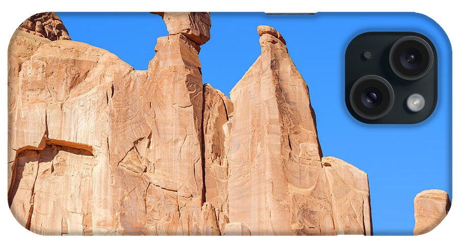 Arches National Park iPhone Case featuring the photograph Arches National Park #36 by Raul Rodriguez