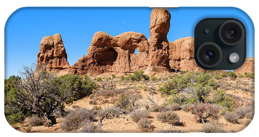 Arches National Park iPhone Case featuring the photograph Arches National Park #45 by Raul Rodriguez
