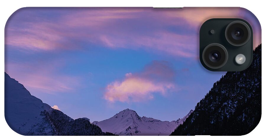 Sunset iPhone Case featuring the photograph An Otherworldly Rosy Sunset by Leslie Struxness