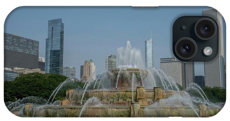 1669 iPhone Case featuring the photograph Buckinham Fountain by FineArtRoyal Joshua Mimbs