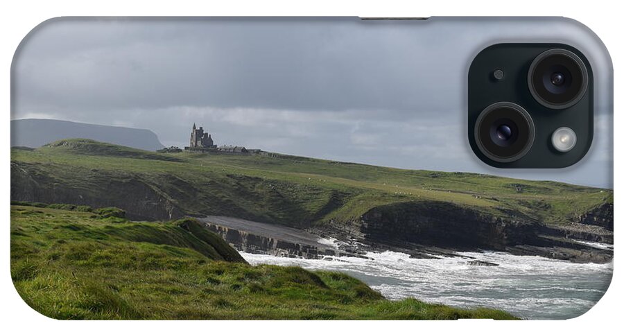 Ireland iPhone Case featuring the photograph Classiebawn Castle by Curtis Krusie