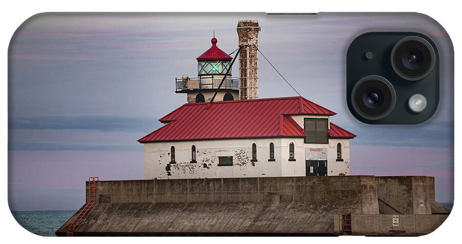 Duluth iPhone Case featuring the photograph Duluth Minnesota South Breakwater Outer Lighthouse by Nikki Vig