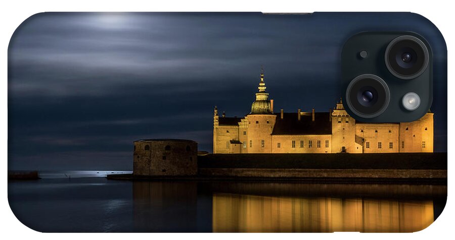 Heritage iPhone Case featuring the photograph Kalmar Castle by Alexander Farnsworth