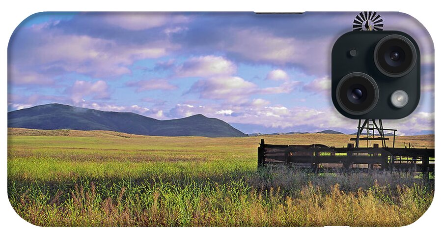 Landscape iPhone Case featuring the photograph Open Range by Paul Breitkreuz