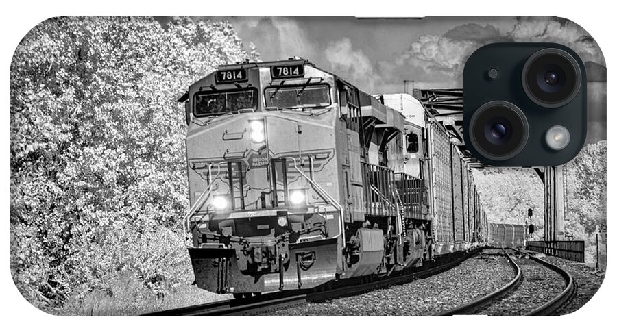 Railroad iPhone Case featuring the photograph Union Pacific 7814 at Brewerville IL by Jim Pearson