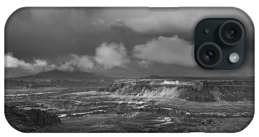  iPhone Case featuring the photograph White rim #2 by Mike Bachman