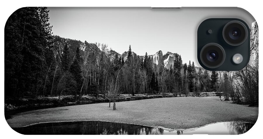 Yosemite iPhone Case featuring the photograph Yosemite Valley by Aileen Savage