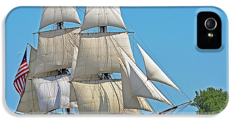 Ship iPhone 5 Case featuring the photograph Flagship Niagara by Rodney Campbell