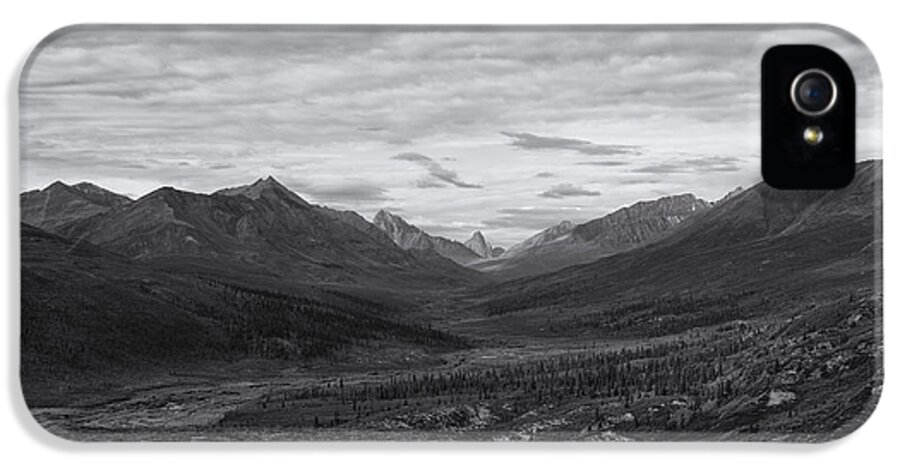North Klondike Valley iPhone 5 Case featuring the photograph Valley Of Beauty by Priska Wettstein