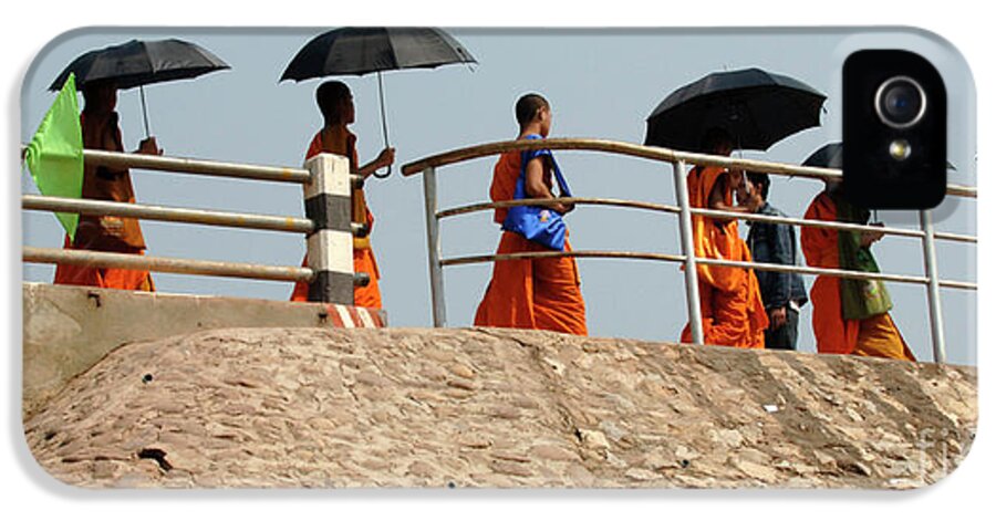 Umbrellas iPhone 5 Case featuring the photograph Monks With Umbrellas by Bob Christopher
