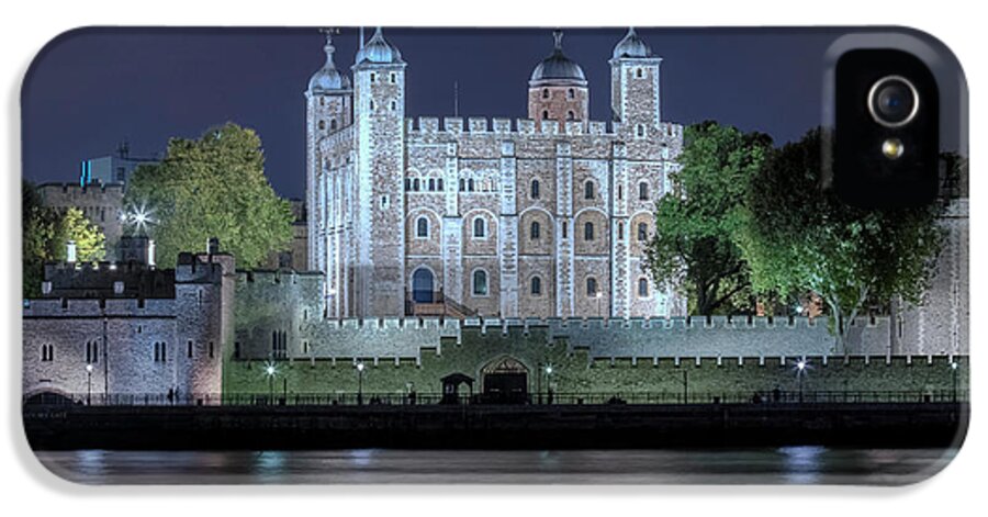 Tower Of London iPhone 5 Case featuring the photograph Tower of London by Joana Kruse
