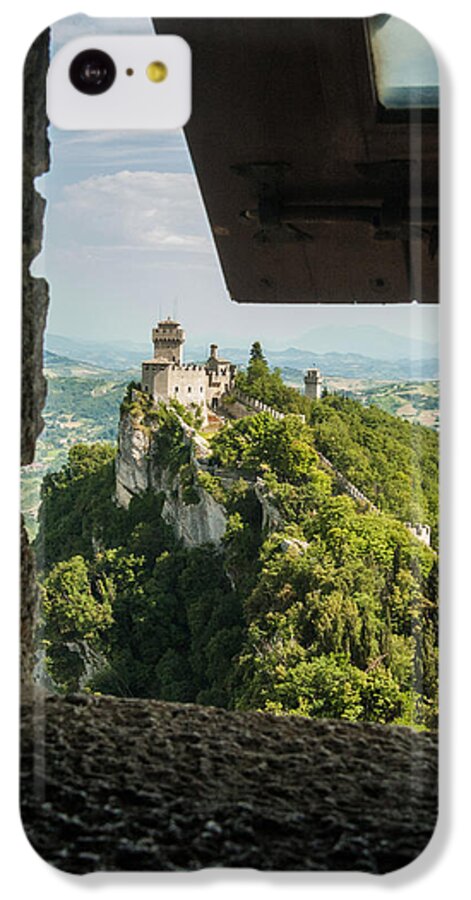Castle iPhone 5c Case featuring the photograph On the Inside by Alex Lapidus