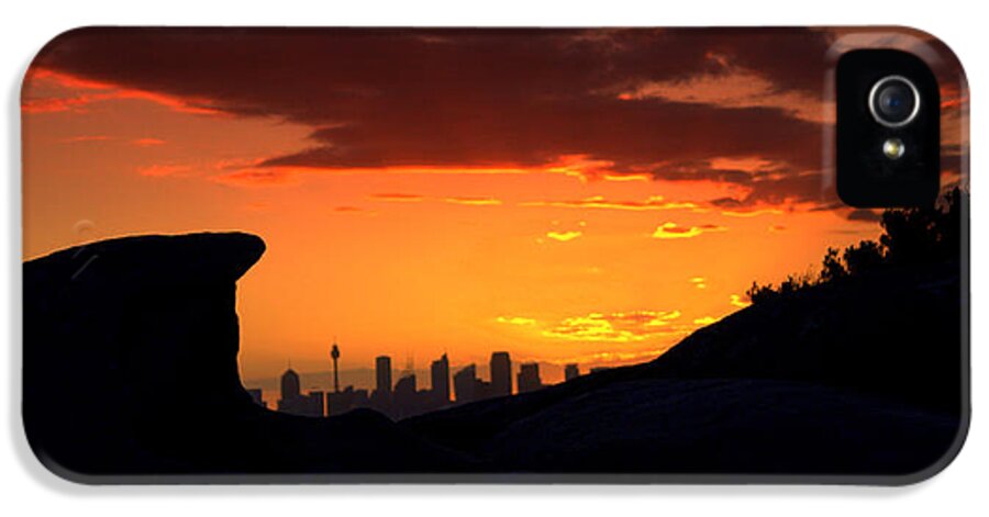 City iPhone 5s Case featuring the photograph City in a palm of rock by Miroslava Jurcik