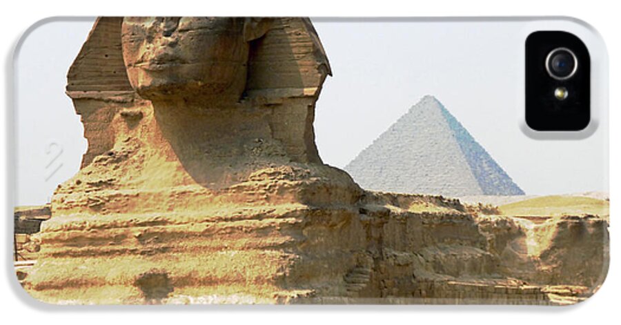 The Great Sphinx iPhone 5s Case featuring the photograph Khafra's Guardian by Anthony Baatz