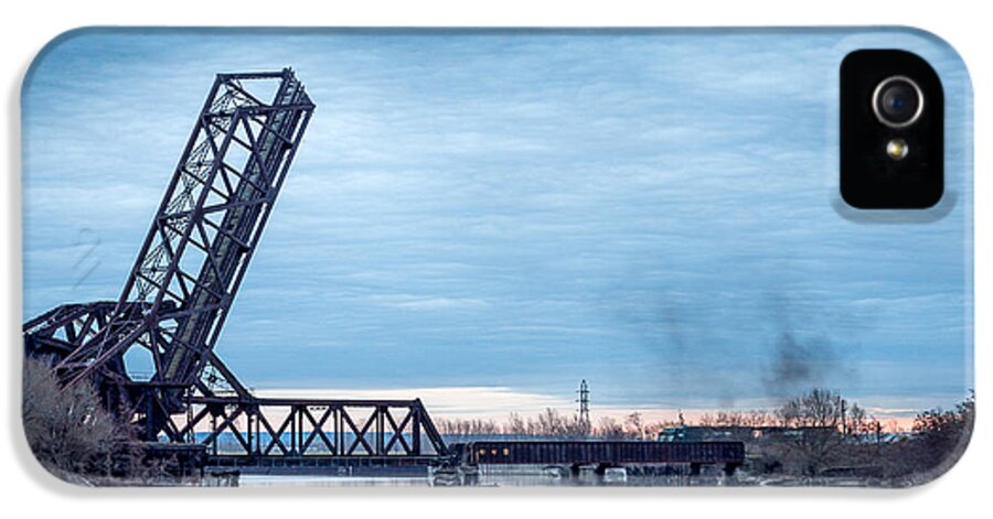Landscape iPhone 5s Case featuring the photograph Twilight locomotive crossing Buffalo River by Chris Bordeleau