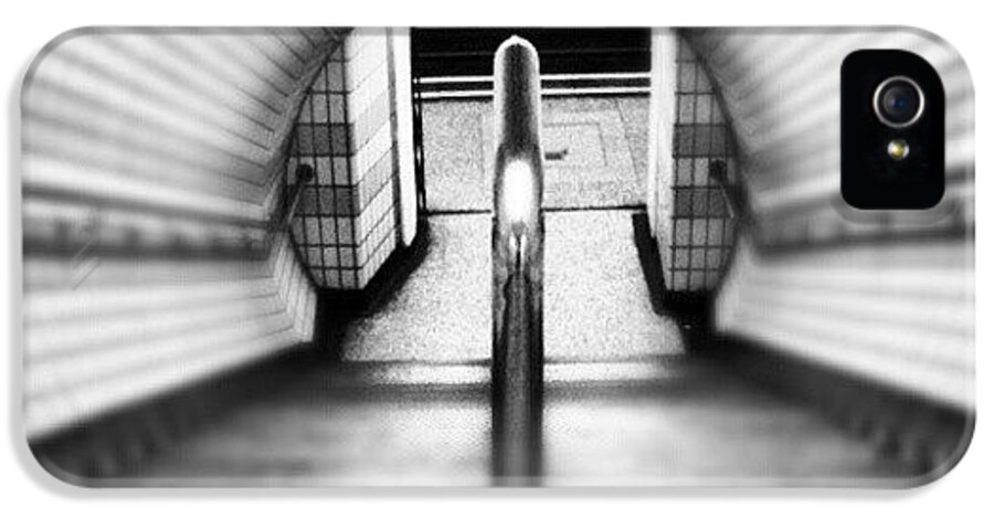 Trainstation iPhone 5s Case featuring the photograph #london #uk May 2012| #underground by Abdelrahman Alawwad