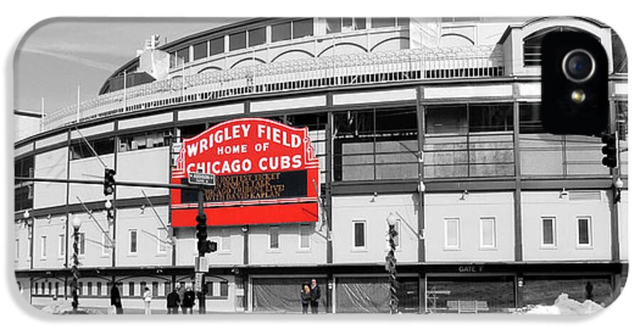 Wrigley Field iPhone 5s Case featuring the photograph B-W Wrigley 100 Years Young by David Bearden
