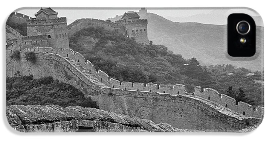 Jinshanling iPhone 5s Case featuring the photograph Great wall 7, Jinshanling, 2016 by Hitendra SINKAR