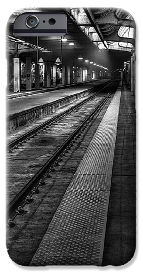 Union iPhone 6s Case featuring the photograph Chicago Union Station by Scott Norris