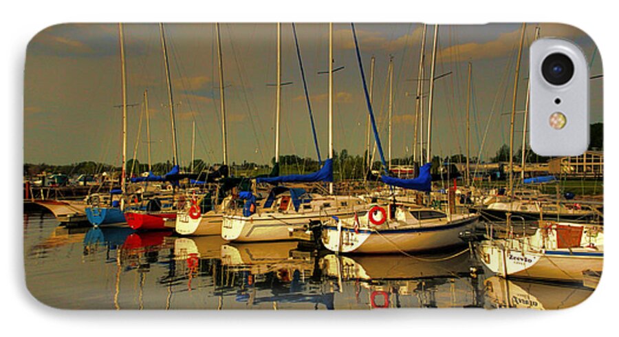 Boats iPhone 7 Case featuring the photograph Gimli Harbour by Larry Trupp