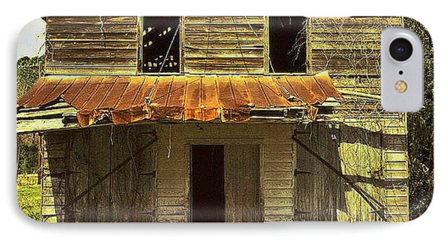 Old House iPhone 7 Case featuring the photograph Old Seabrook House by Patricia Greer