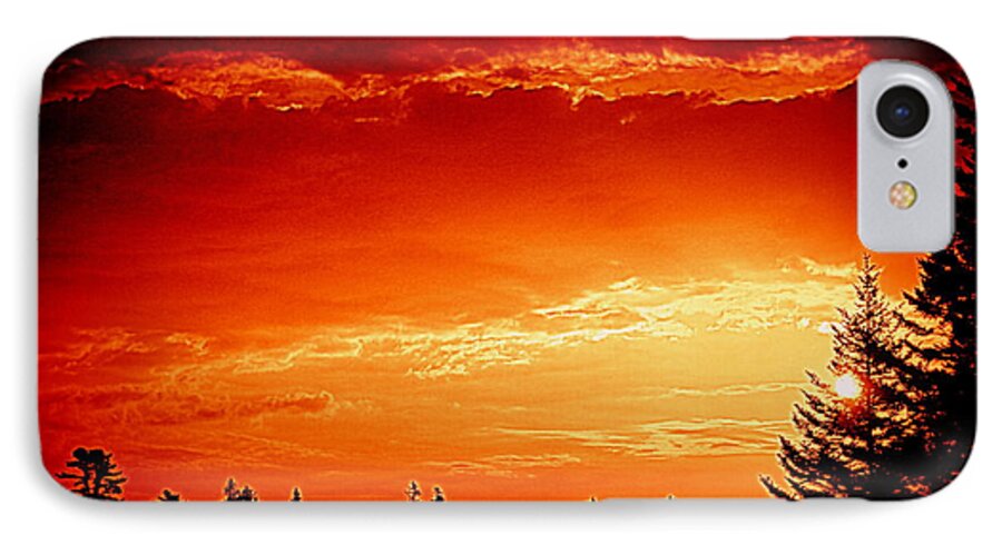 Sunrise iPhone 7 Case featuring the photograph Sunrise in Southport Maine by Suzanne DeGeorge