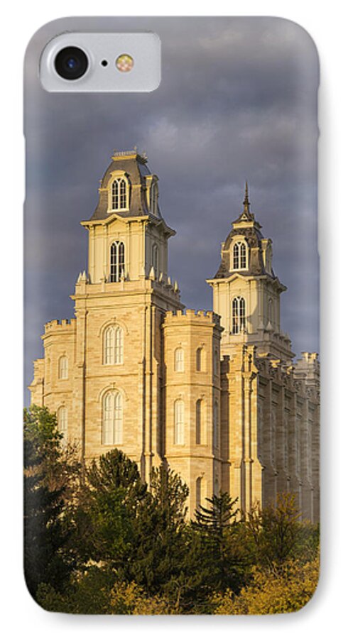 Temple iPhone 8 Case featuring the photograph Manti by Dustin LeFevre