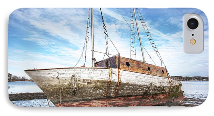 Shipwreck iPhone 8 Case featuring the photograph Shipwreck by Eric Gendron