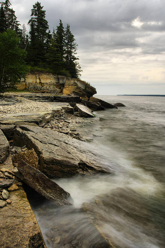 Water's Edge Poster featuring the photograph Hecla Provincial Park by Ianchrisgraham