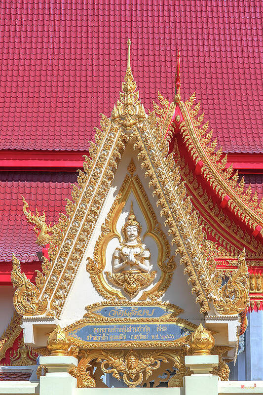 Scenic Poster featuring the photograph Wat Liab Temple Wall Finial DTHU0781 by Gerry Gantt