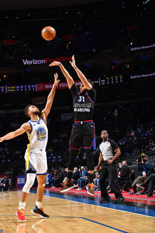 Seth Curry Poster featuring the photograph Stephen Curry and Seth Curry by Jesse D. Garrabrant