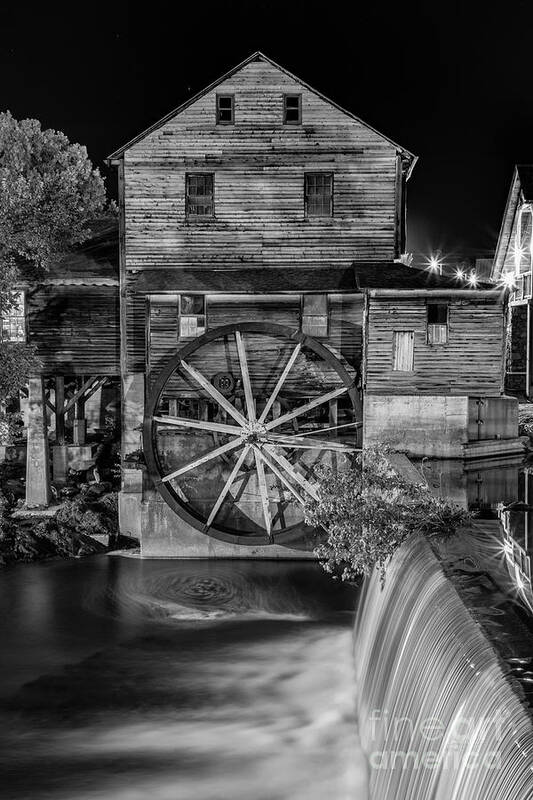 Tennessee Poster featuring the photograph The Old Mill 01 by Nunweiler Photography