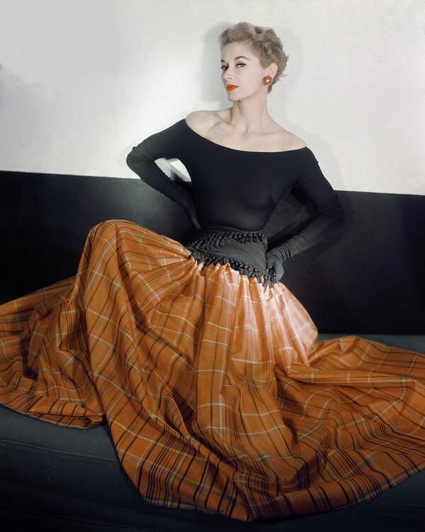 Accessories Poster featuring the photograph Model In A Leslie Morris Dress by Horst P. Horst