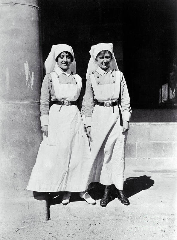 Mid Adult Women Poster featuring the photograph Canadian Nurses In Cairo by Bettmann