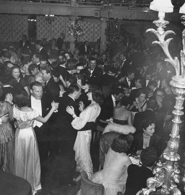 People Poster featuring the photograph Cafe De Paris by Bert Hardy