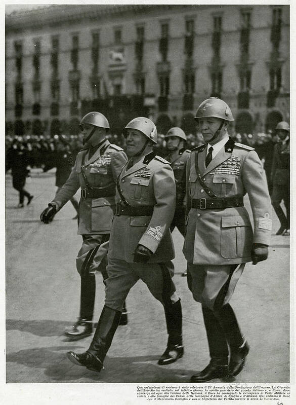 Le moe dittatrici: Mussolini, Castro, Saddam & co. in vesti femminili |  AnimeClick
