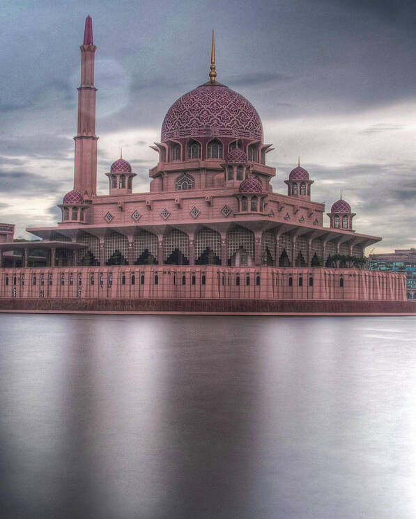 Har råd til ikke Kamp Red Mosque Of Putrajaya Poster by Art At Its Best! - Photos.com