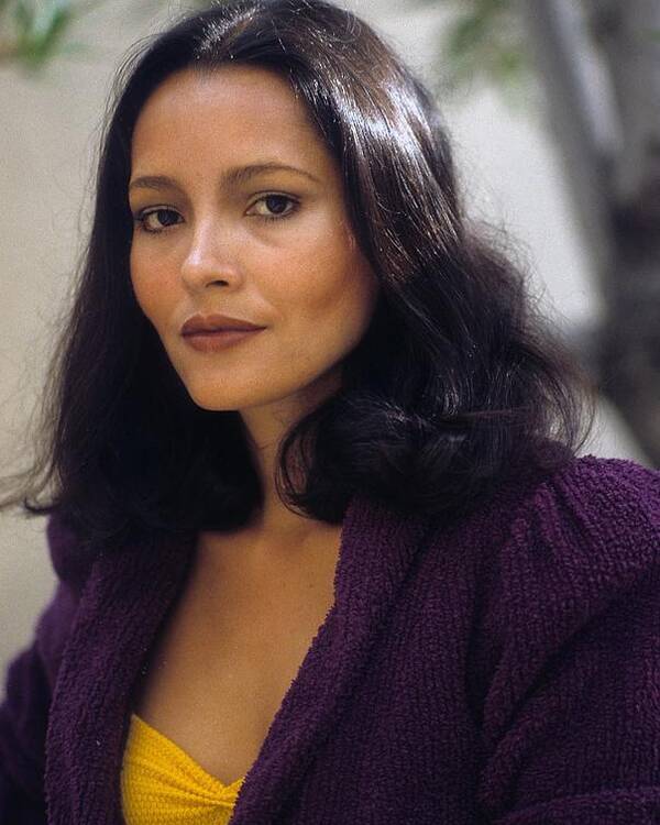 SS2211417) Movie picture of Barbara Carrera buy celebrity photos and  posters at Starstills.com
