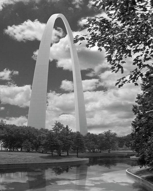 Landmarks Poster featuring the photograph Jefferson National Expansion Memorial by Mike McGlothlen