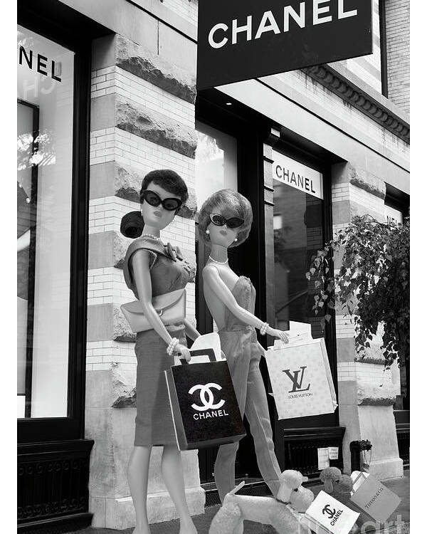 Shopping Chanel Brunette Poster by David Parise - Fine Art America