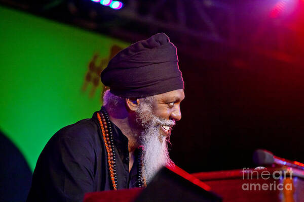 Craig Lovell Poster featuring the photograph Dr Lonnie Smith by Craig Lovell